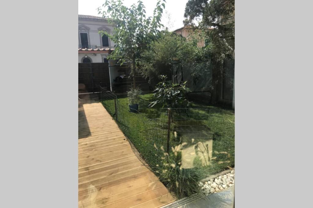 Viareggina Con Giardino Appartement Marina Di Pisa Buitenkant foto